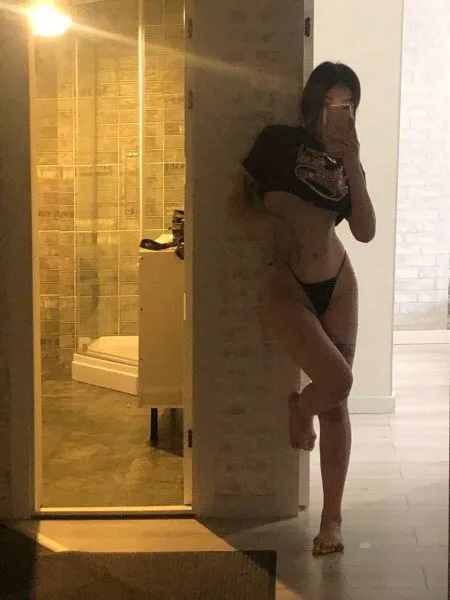 BODY_2Girls